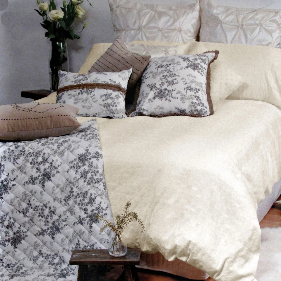 Canterbury Tarlo Cream Quilt Cover Set King - image 1 of 1