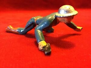 WW1 TOY BARCLAY LEAD SOLDIER MARINE SNEAKING UP ON ENEMY WITH GUN AND GRENADE