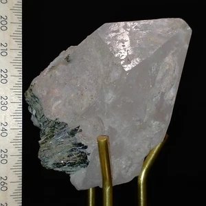 Quartz crystal terminated point w/ Epidote natural mineral specimen 0.26kg - Bild 1 von 10