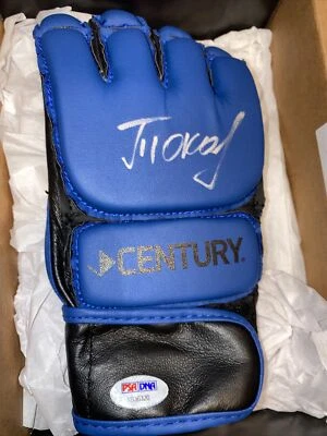 Hit Parade Anatoly Tokov Signed Official MMA Fight Glove PSA COA Autograph - Image 1 of 4