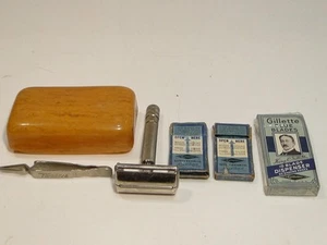 Vintage Gillette Blue Blades, rasoio di sicurezza Gillette e tweezie - Foto 1 di 7