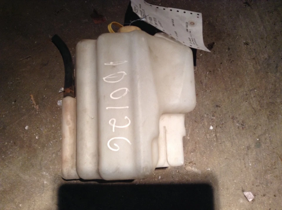 Nissan Altima 2000 botella depósito desbordamiento radiador  Foto 1 de 1