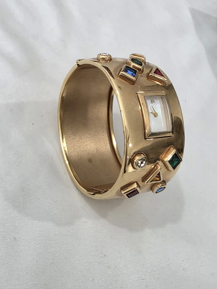 Reloj suizo pequeño The Franklin Mint tono dorado puño ancho pedrería para mujer Foto 1 de 4