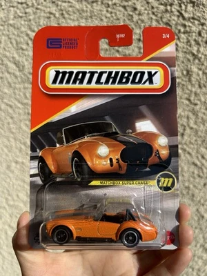 Matchbox Super Chase 1965 Shelby Cobra 427 2025 con protector Foto 1 de 4