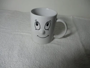 3D SMILING FACE WHITE COFFEE MUG TEA CUP 3D NOSE SMILING FUNNY FACE - Picture 1 of 6