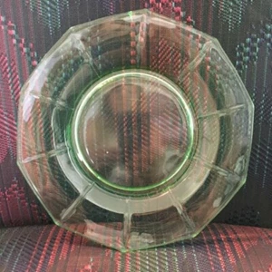 Green Depression Glass Octagon Plate 8-3/4” wide vintage - Picture 1 of 12