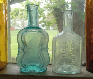 PAR DE BOTELLAS DE COLONIA ABIERTAS PONTIL AÑOS 1850 J.HAUEL PHILA Y ELEGANTES LISAS DAÑADAS - Imagen 1 de 8