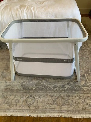 Joovy Coo Bassinet/Play Yard-White. Excellent condition. Extra mattress cover! - Image 1 of 4