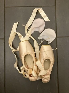 Bloch Spitzenschuhe Grace 5 1/2 (5,5) XX mit Gelpolster neuwertig - Bild 1 von 3