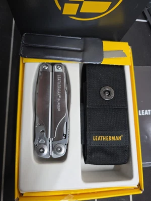 Leatherman Surge 21-in-1 Heavy-Duty Pocket Stainless Multitool Black Oxide - Bild 1 von 4