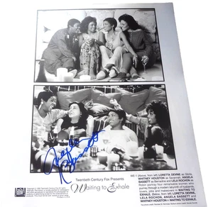 WARTEN AUF DAS AUSATMEN signiertes - ANGELA BASSET- FOTO (mit WHITNEY HOUSTON) mit COHEN COA - Bild 1 von 5