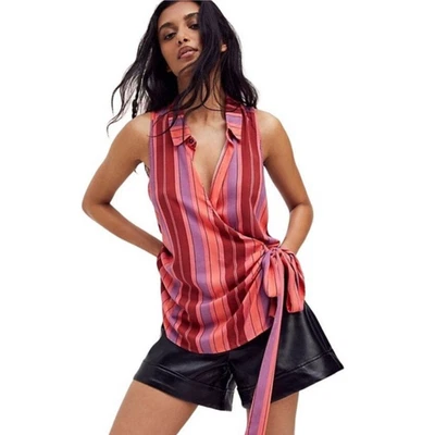 Camisa sin mangas Free People envolvente con botones para mujer pequeña rosa a rayas Mackenzie floral Foto 1 de 4