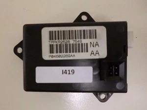 P04602269AA | 2000 DODGE INTREPID/CHRYSLER 300M ANTI-THEFT KEYLESS ENTRY MODULE - Picture 1 of 1