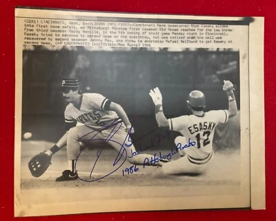 Foto de prensa firmada autografiada por SID BREAM de 1986 Piratas de Pittsburgh Nick Esasky roja Foto 1 de 4