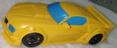 2018 Hasbro Transformers Cyberverse Bumble Bee 1 Step Changer Action - Image 1 of 4