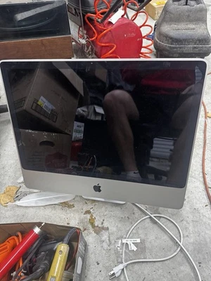 Apple iMac 24" Model # A1225 Desktop - Image 1 of 3