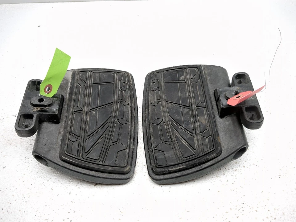 13-17 Can Am Spyder RT-S SE6 后乘客地板板 — 第 1/4 张图片