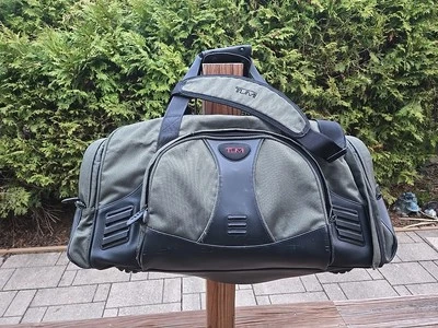 TUMI Green 24"  Weekender Ballistic Nylon Duffle Bag Gym Bag Luggage - Image 1 of 4