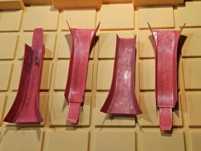 VINTAGE 1968 MATTEL HOT WHEELS RED LINE ERA TRACK RED STUNT JUMP RAMP Bundle - Image 1 of 2