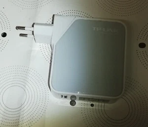 TP-LINK Mini Paket Router TL-WR710N , Wireless N mit 150Mbps - Bild 1 von 3