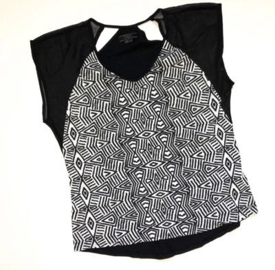 Top GUESS Negro Blanco Manga Corta Estampado Geométrico Tribal Abstracto Foto 1 de 4