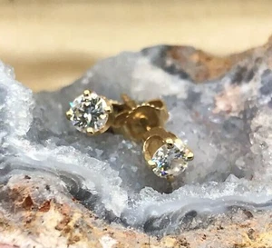 Par de aretes vintage Estate de oro de 14 quilates y corte brillante de 1/2 quilate con dos diamantes/b - Imagen 1 de 7