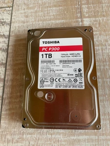 Toshiba P300 3.5 Zoll 6Gb/s 7200 U/min 1TB HDD - (HDWD110UZSVA) - Afbeelding 1 van 1