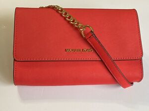 Michael Kors Leather 3-in-1 Wristlet, Clutch & Crossbody NWT CORAL REEF
