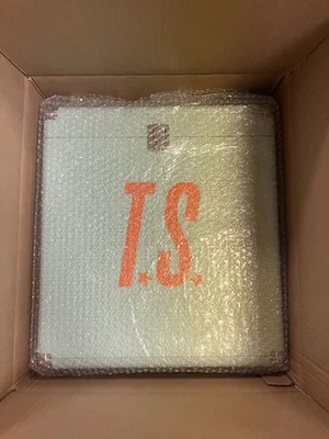 Taylor Swift The Life of a Showgirl Vinyl Case Mint Sparkle In Hand Brand New - Image 1 of 4