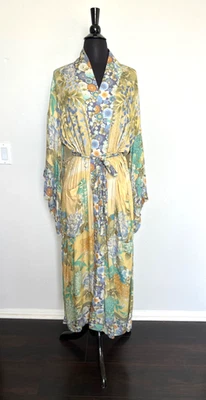 Maxi bata kimono sauce Spell & The Gypsy Collective S/M en prado Foto 1 de 4