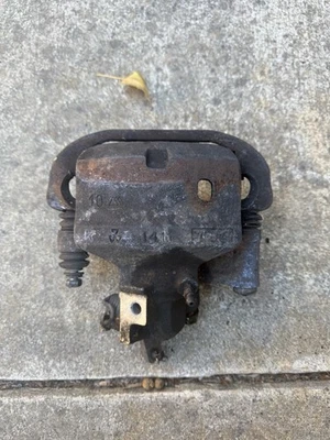 1987-89 Mk1b Toyota MR2 AW11 правый задний тормозной суппорт 87 88 89 1411 OEM - Изображение 1 из 4