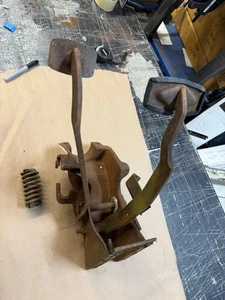 73-79 FORD Truck 78 79 Bronco Clutch & Brake PEDAL ASSEMBLY OEM 1973-1979 - Picture 1 of 5