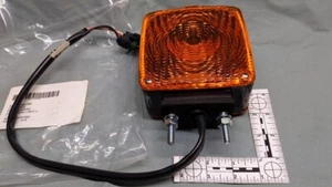 ⭐MACK⭐OEM⭐47M0453AM2 Amber Marker Light **GOVERNMENT SURPLUS** - Picture 1 of 6