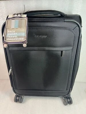 Maleta de equipaje giratoria de mano Ricardo of Beverly Hills Big South en negro Foto 1 de 4