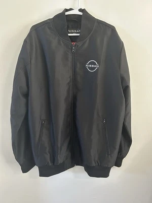 Chaqueta grande Nissan SMYRNA para hombre forrada bordada negra con caparazón blando Foto 1 de 4