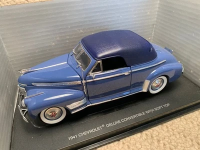 1/18 Eagle Premium 1941 Chevrolet Deluxe Soft Top Convertible Blue - Image 1 of 4