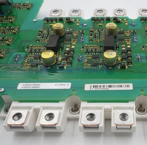 UNA SCHEDA DI TRASMISSIONE SIEMENS A5E00135620 USATA + FS450R12KE3_S1 - Foto 1 di 1