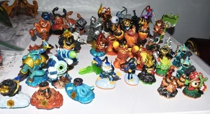 2012 Skylander Lot Figures Many Giants, Dragons, Fighters and More 37 Figures - Picture 1 of 4