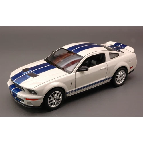 SHELBY COBRA GT 500 2007 WHITE WITH BLUE STRIPES 1:24 Welly Auto Stradali Modell - Immagine 1 di 1