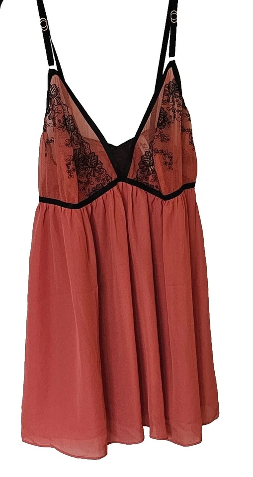 Lencería Lela Rose para Cacique Coral Negro/Correas Ajustables de Encaje Talla 14/16 Foto 1 de 4