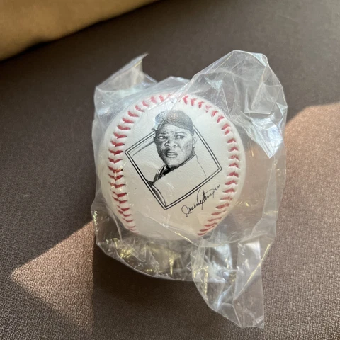 Willie Mays Commemorative Baseball 1995 Avon Gift Collection - New In Plastic Cover