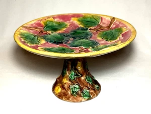 GRIFFIN SMITH & HILL ~ Antigua mayólica etrusca PLATO DE PASTEL DE PEDESTAL con hojas de uva - Imagen 1 de 8