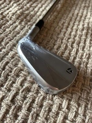 TaylorMade P770 4-iron w/DG S300 Mid 115 Tour Issue  - Image 1 of 4