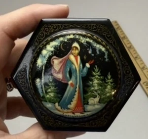 VTG Hexagon Hinged SIGNED Russian Lacquer Palekh Trinket Box   - Picture 1 of 7