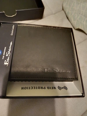 Carteira masculina BEN SHERMAN de couro bi-dobrável com aba de identificação, marrom - Nova em folha na caixa! - Imagem 1 de 3