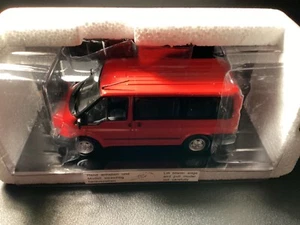 Ford Transit Tourneo 2001 Minichamps Dealer Edition diecast in 1/43 - Picture 1 of 5