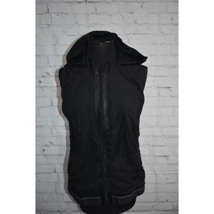 Fabletics Athletic Jacket Vest Womens Size Medium Gym Workout Zip Windbreaker - Picture 1 of 8