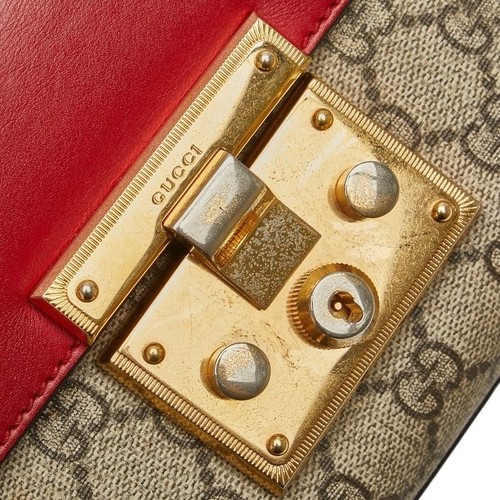 Borsa Gucci tracolla con lucchetto GG rivestita e tela in pelle piccola