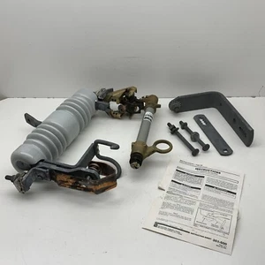 S&C Eléctrico 89021R9 Tipo XS Fusible Abierto Recorte Superior Poste Superior 100A 14.4kV - Imagen 1 de 21