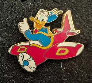 Donald Duck - Flying an Airplane Disney Pin 6089 - Bild 1 von 2